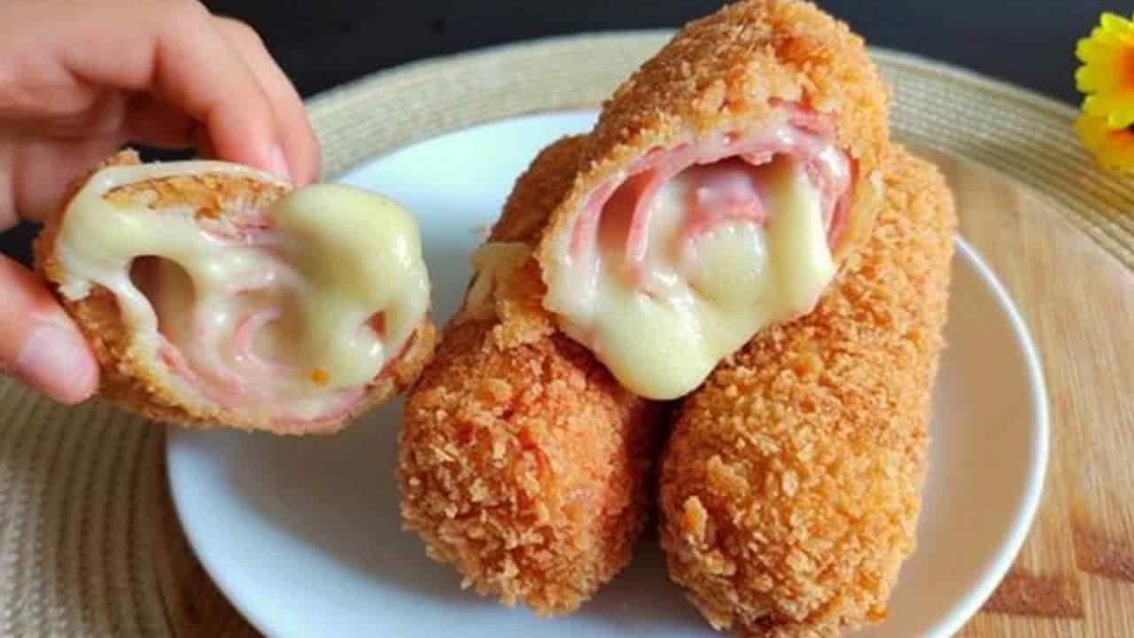 Rolinhos de presunto e queijo empanados