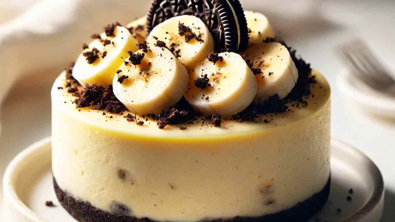 Cheesecake de banana com biscoitos Oreo