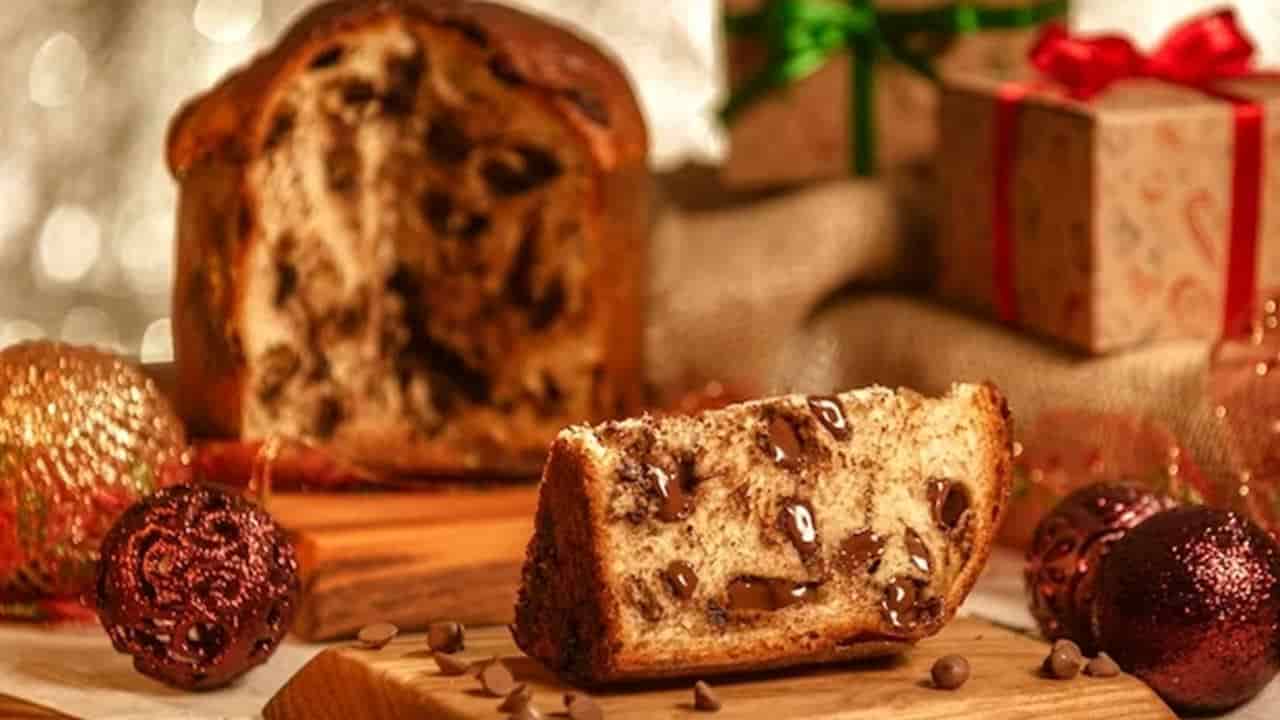 Surpreenda neste Natal com um panetone caseiro de chocolate