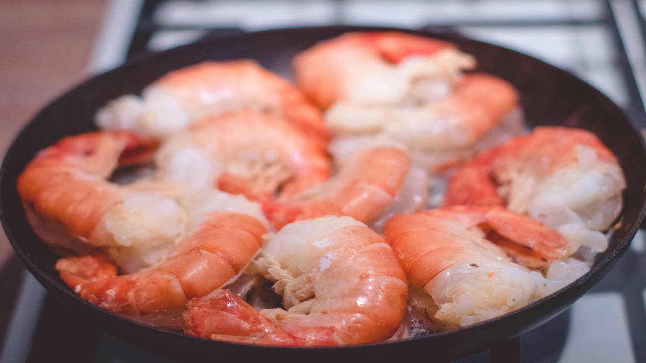 Camarão cremoso: Sabor sofisticado em uma receita fácil 